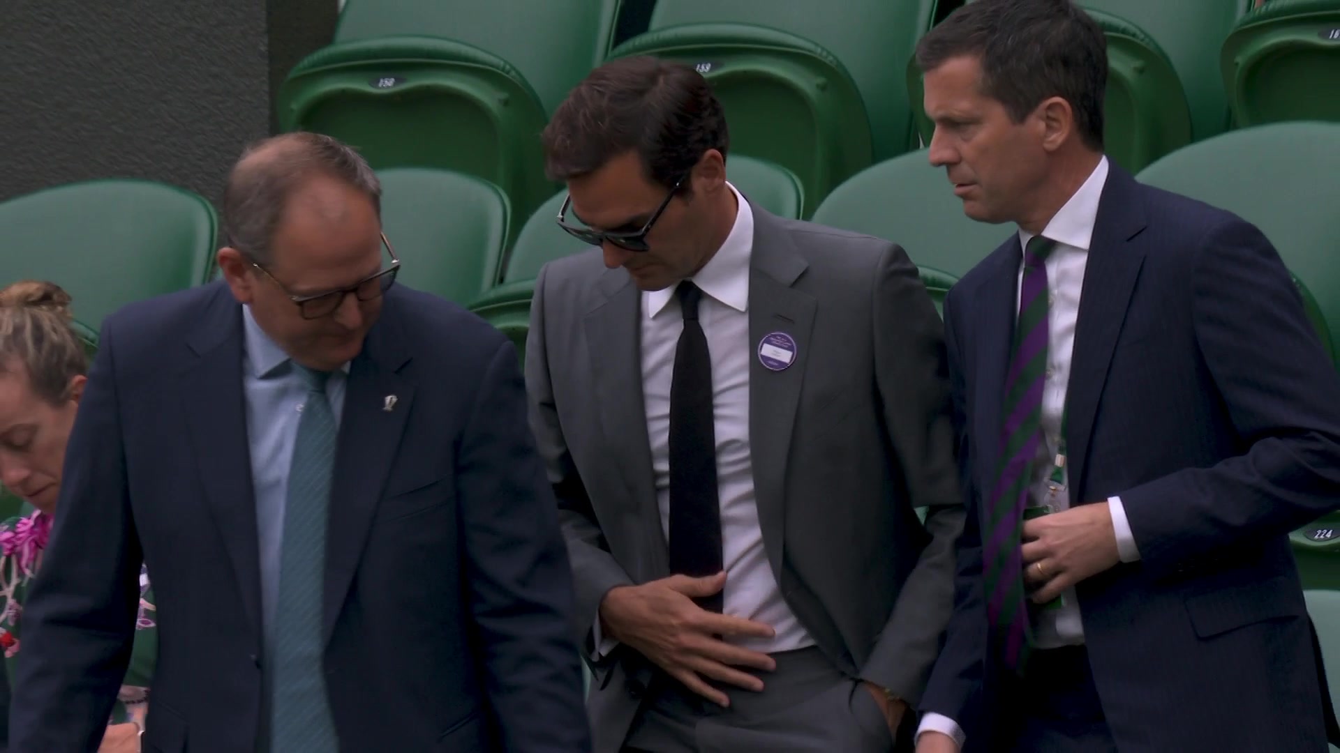 爱游戏体育-费德勒在热火比赛中最后时刻胜出，重返赛场引发热议！-爱游戏体育