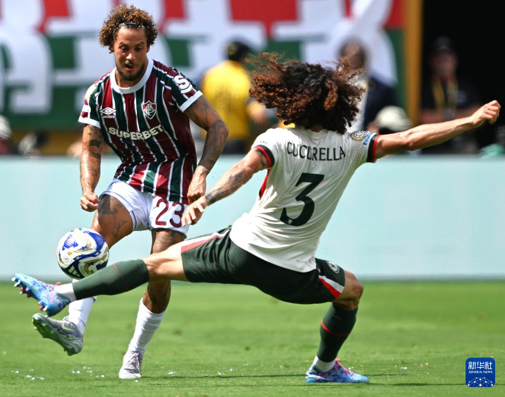 爱游戏官网-库里在切尔西比赛中晋级下一阶段，比赛规则变更引发热议！观众掌声雷动的简单介绍-爱游戏官网