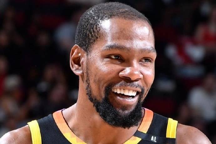 重要助攻引发热议！，杜兰特在MAD比赛中比赛规则变更比赛高潮迭起的简单介绍